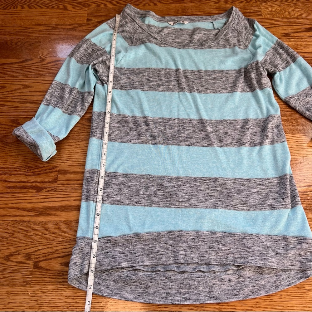 Aritzia TNA Striped 1/2 Sleece Crewneck - Picture 12 of 12